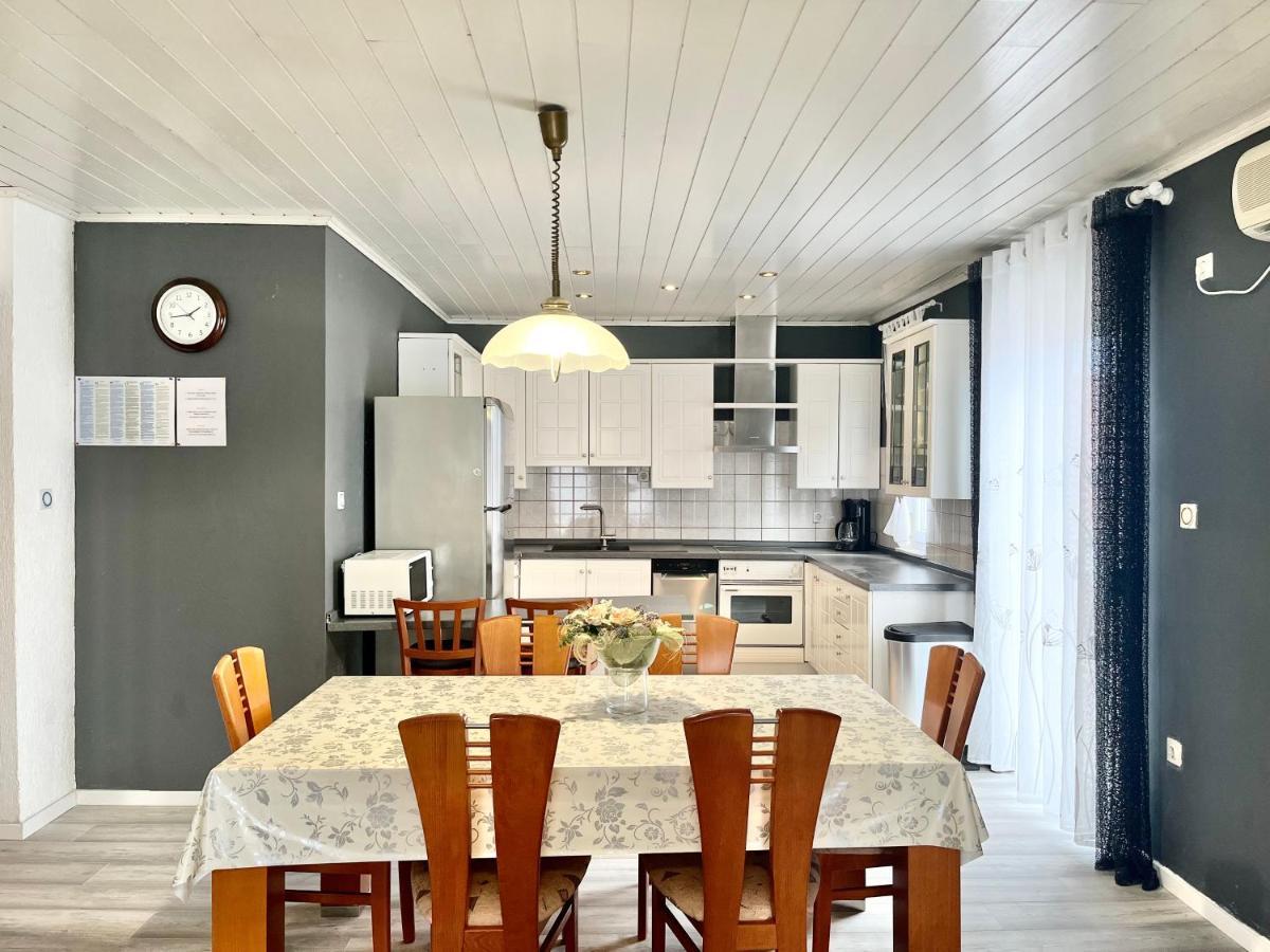 Apartments Rino Водице Екстер'єр фото