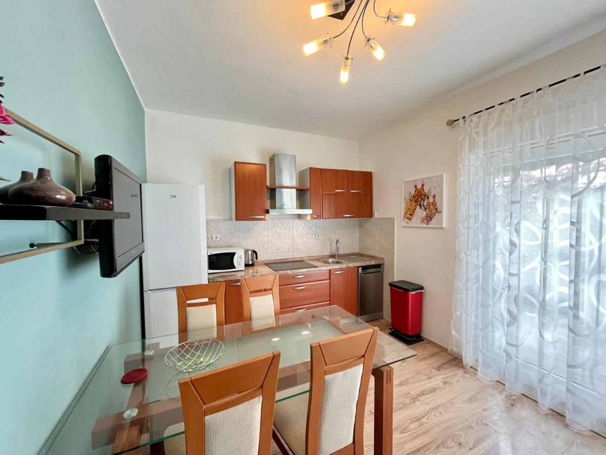 Apartments Rino Водице Екстер'єр фото