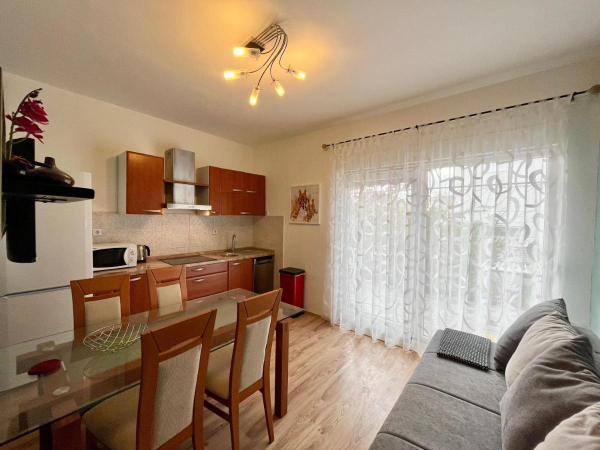 Apartments Rino Водице Екстер'єр фото
